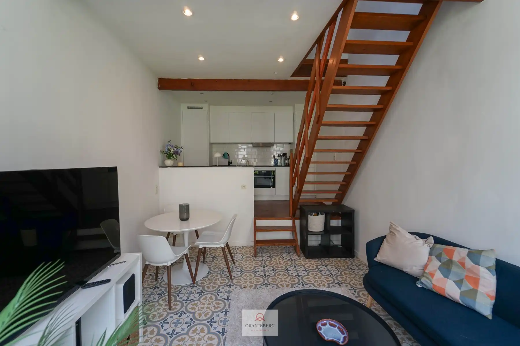 Charmante bemeubelde citéwoning nabij Coupure foto 2