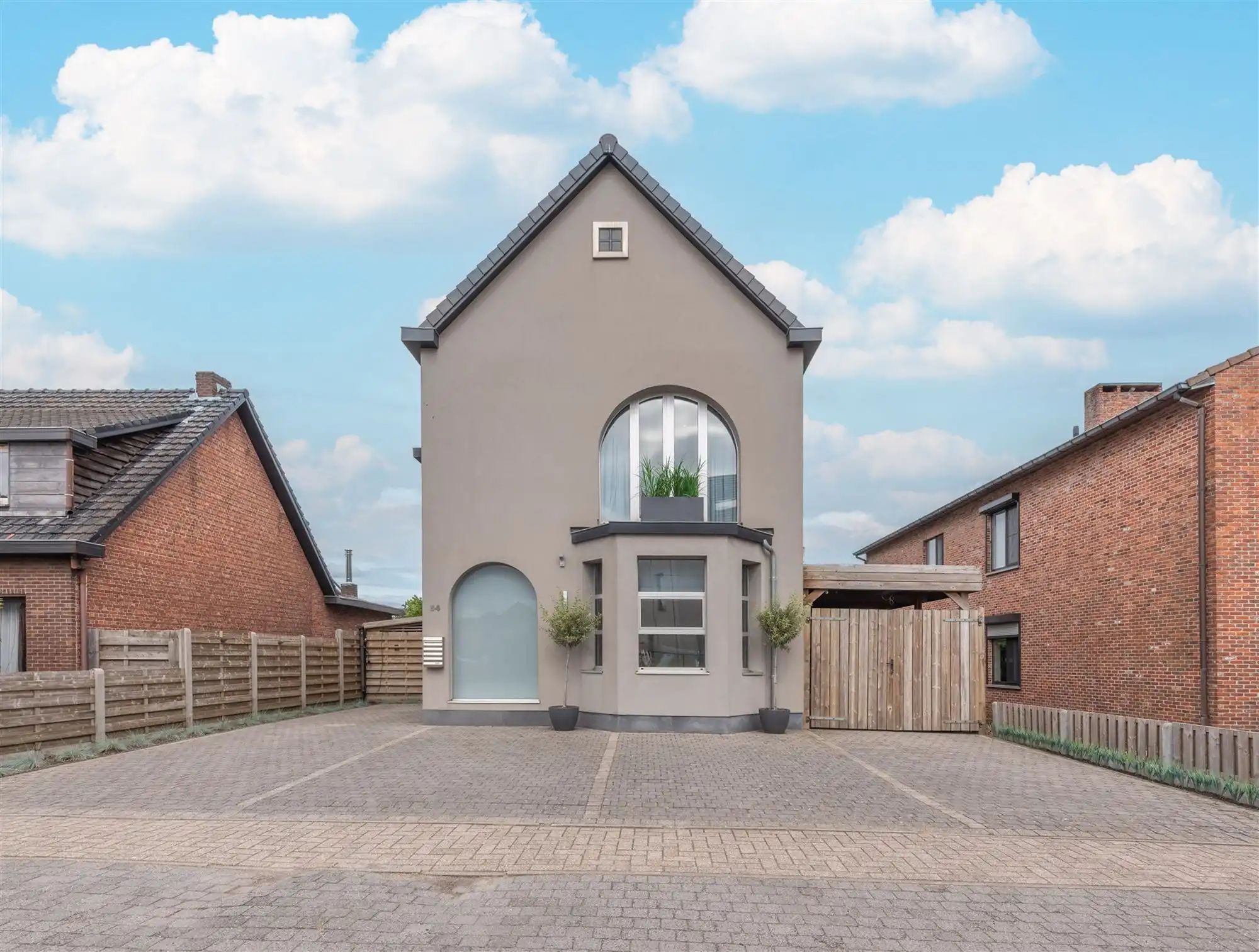 Vrijstaande woning met ruimte voor vrij beroep foto 4