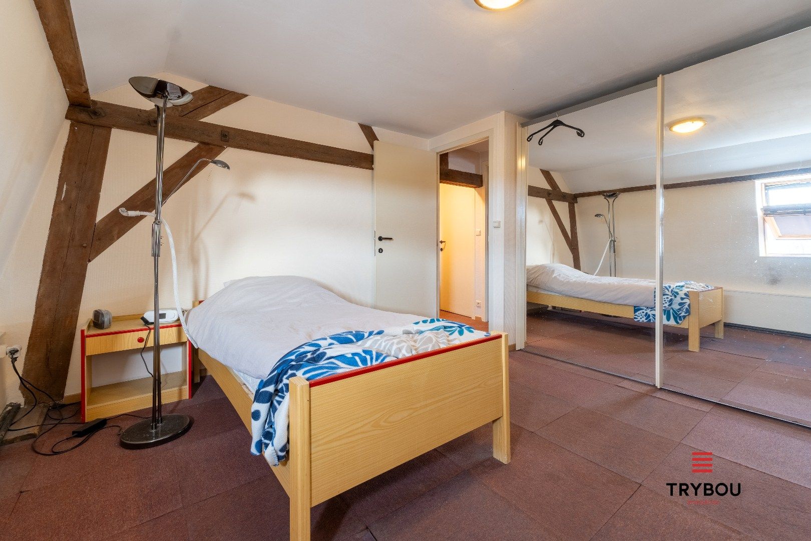 Te renoveren halfopen woning op ruim perceel van 1422m² foto 10