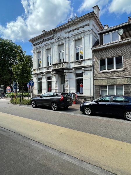 Statige herenwoning: 'Villa G. Deroissart-Stercken'. foto 2