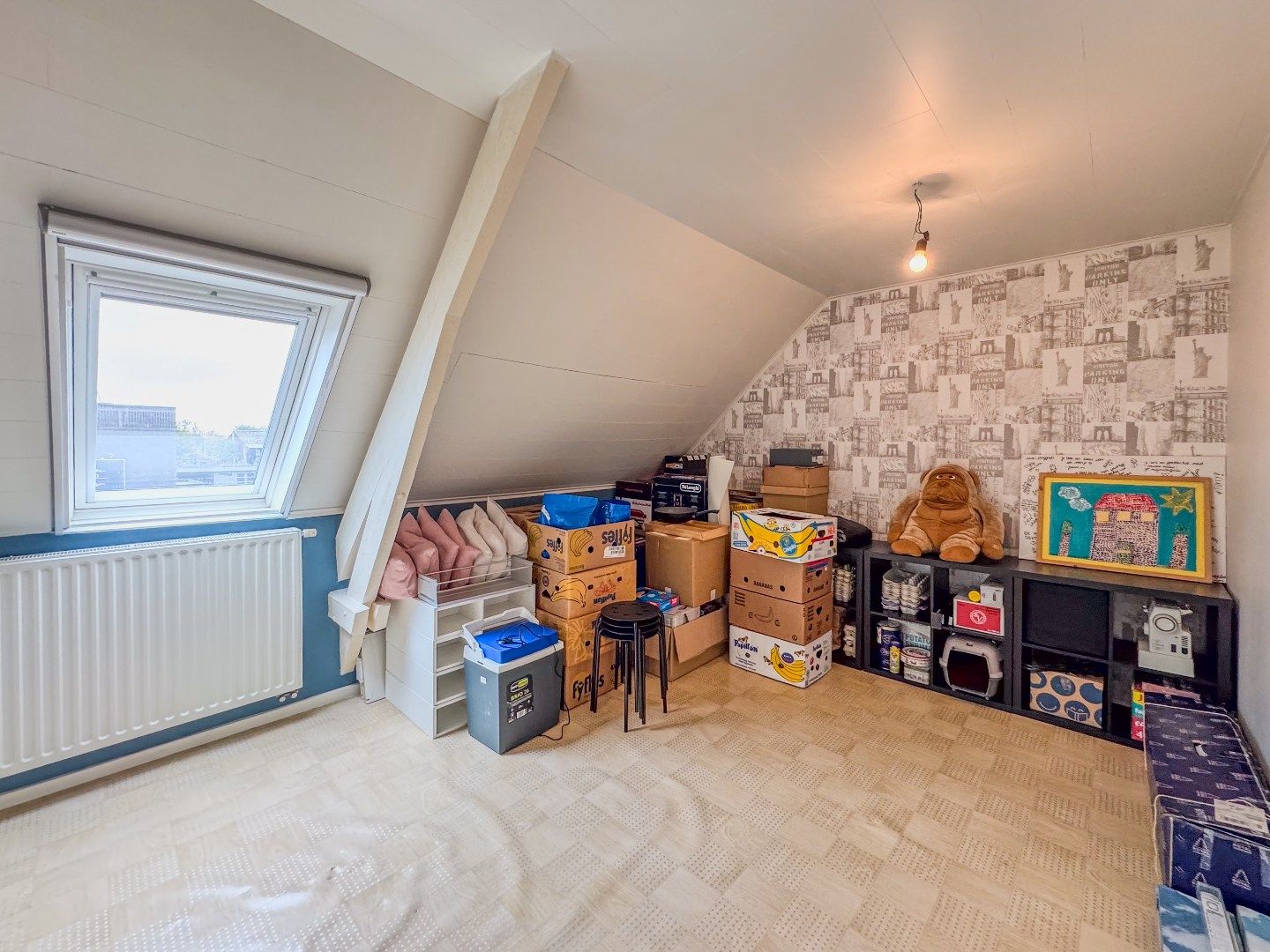 Prachtig gerenoveerde woning met 4 slaapkamers, dubbele carport en tuin. foto 19