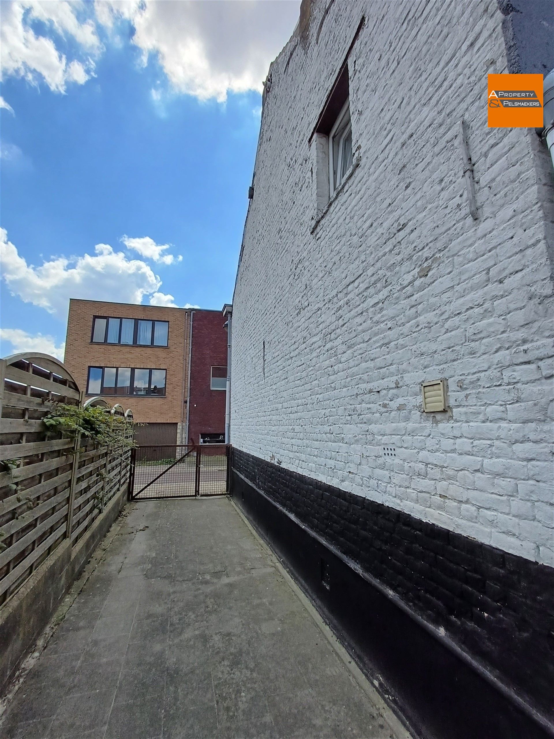 Huis met 2 slaapkamers en mooie tuin in het centrum  foto 17