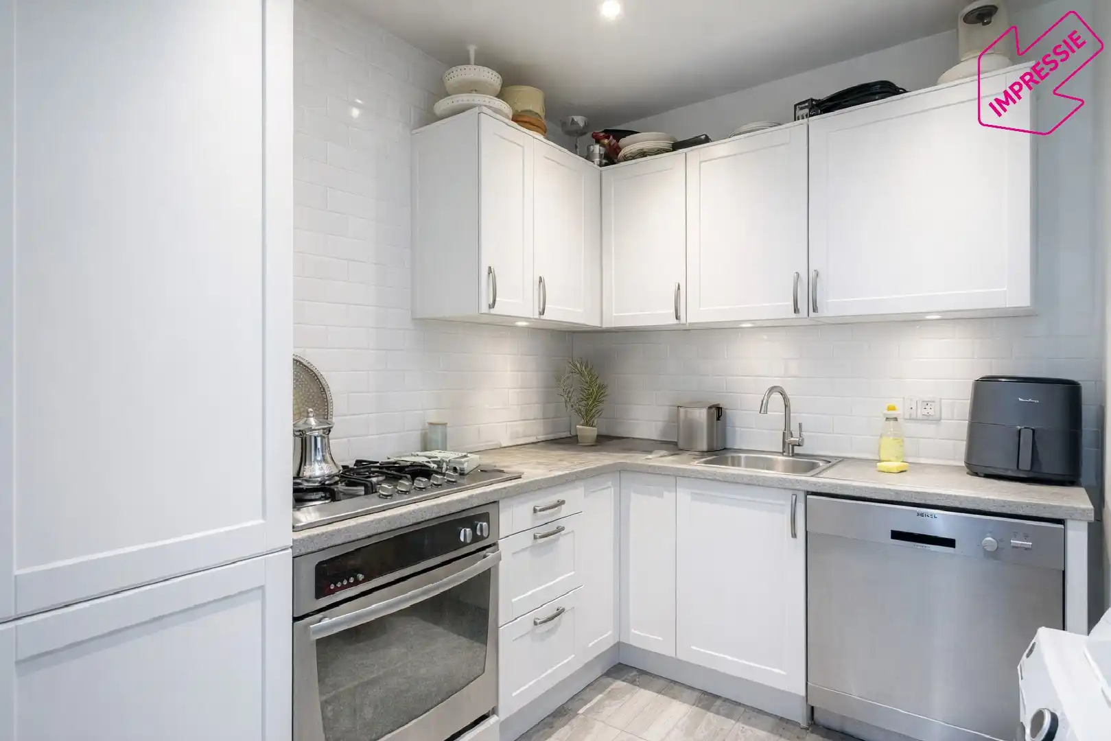 Woning met ruime garage en twee terrassen nabij Park Spoor Noord foto 8