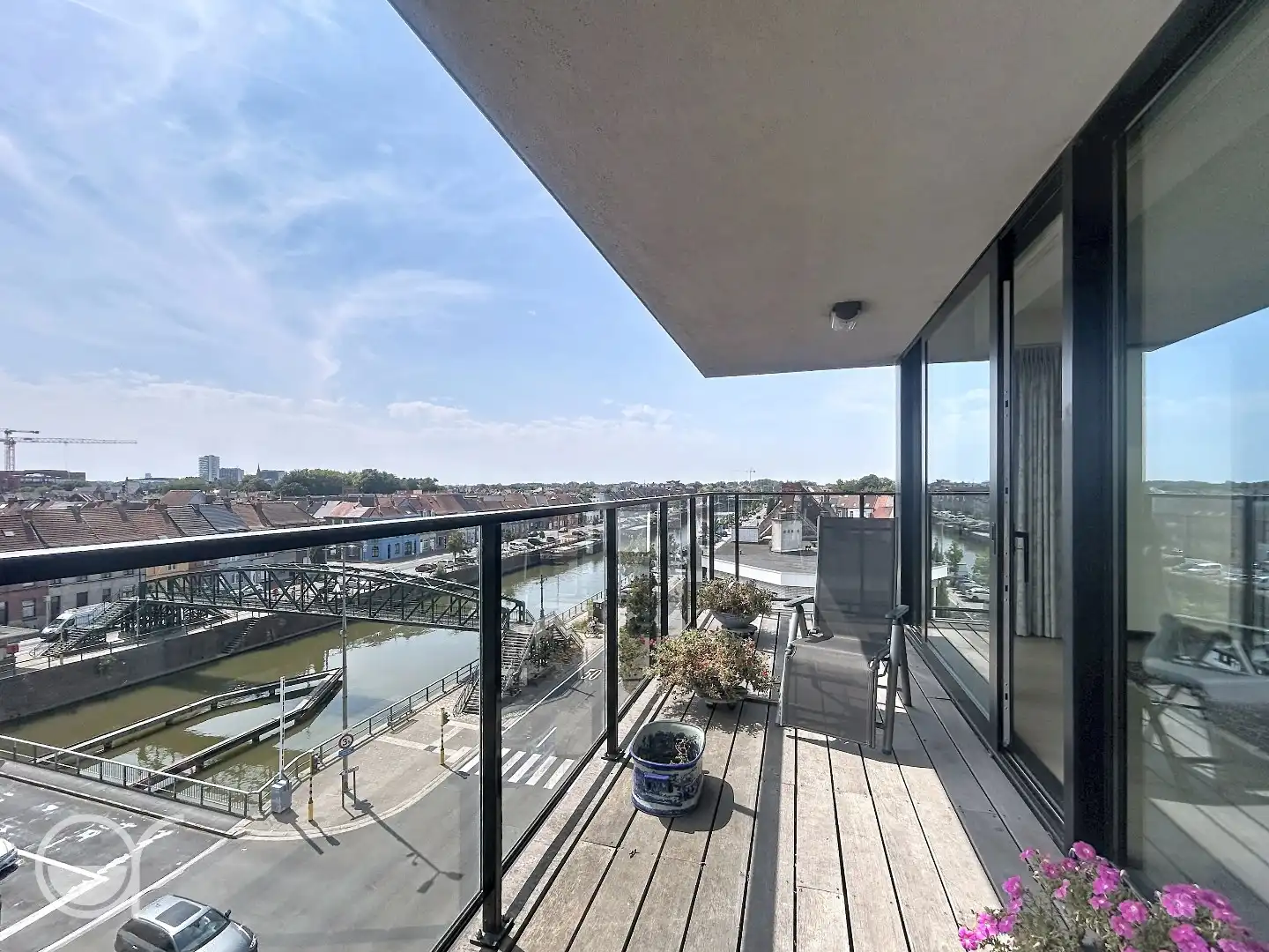 Recent 2 slaapkamerappartement aan de Nieuwevaart foto 5
