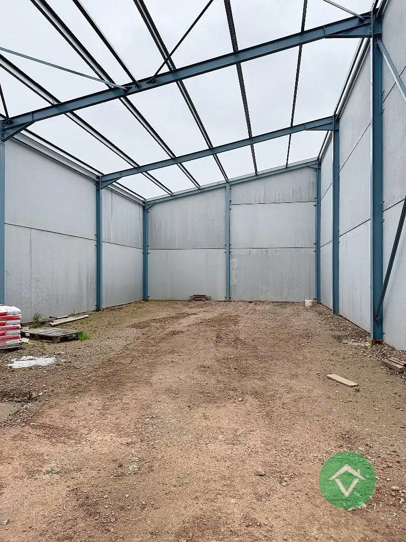 Loods NR A te koop – 180 m² KMO-zone Ardopoort te Roeselare foto 4