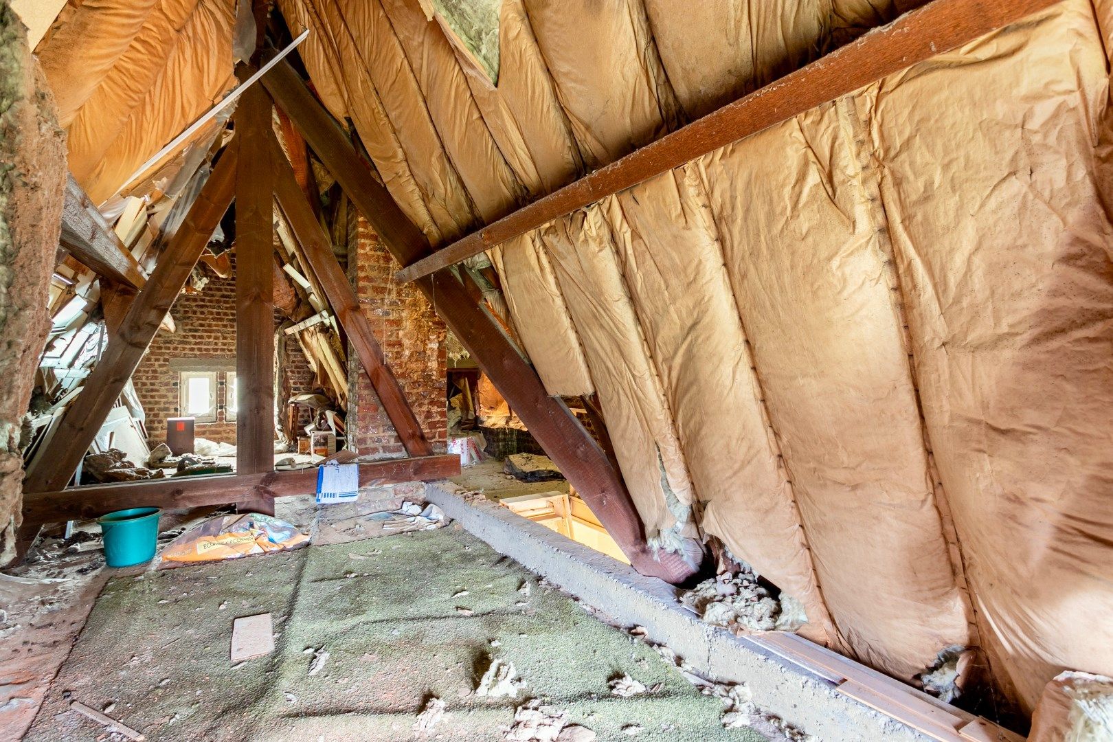Woning met 2 (mogelijk 3) slpk. , tuin en inpandige garage foto 16