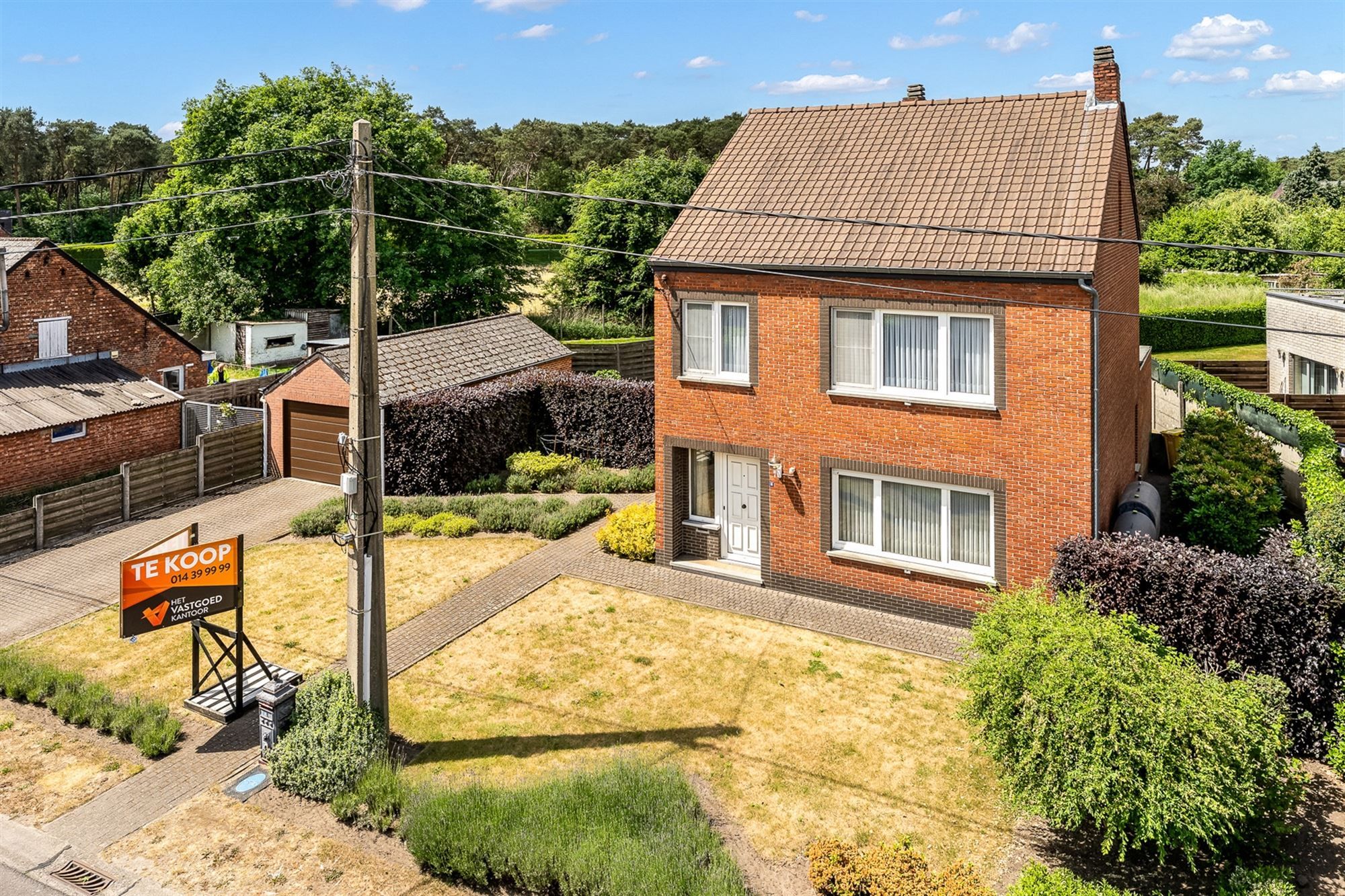 DEELS GERENOVEERDE, PERFECT ONDERHOUDEN WONING OP LEUKE LIGGING foto 28