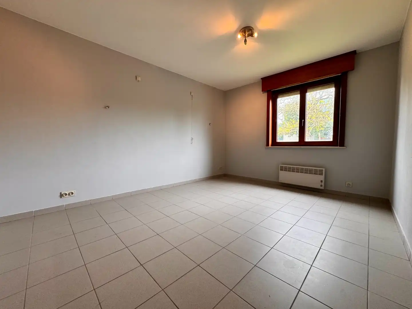 Ruim en lichtrijk appartement met 3 slaapkamers in Koolskamp foto 13