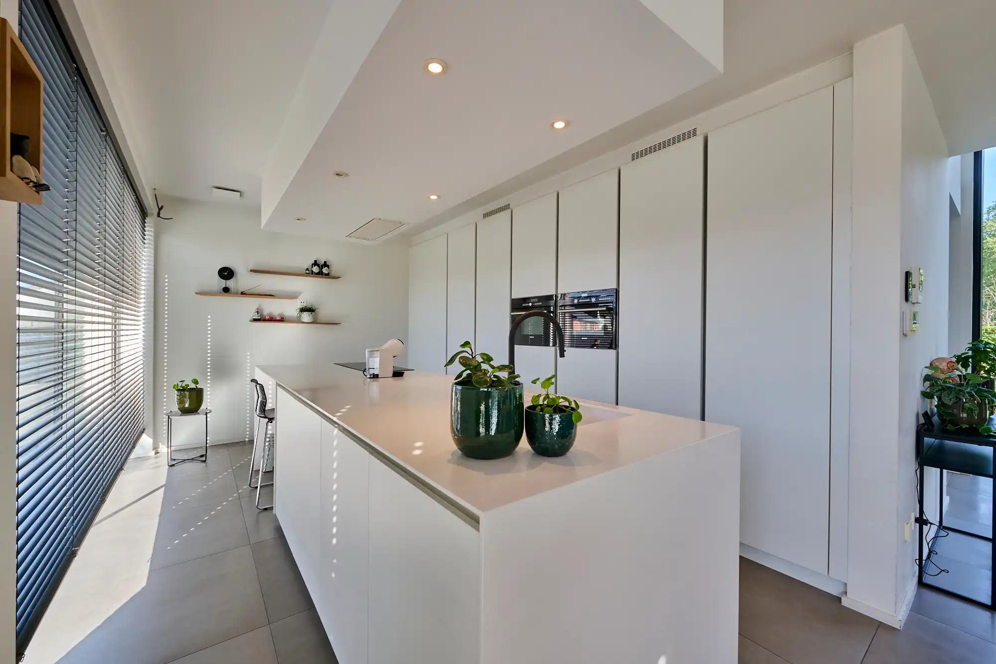 Recente villa op breed perceel prachtig zicht foto 19