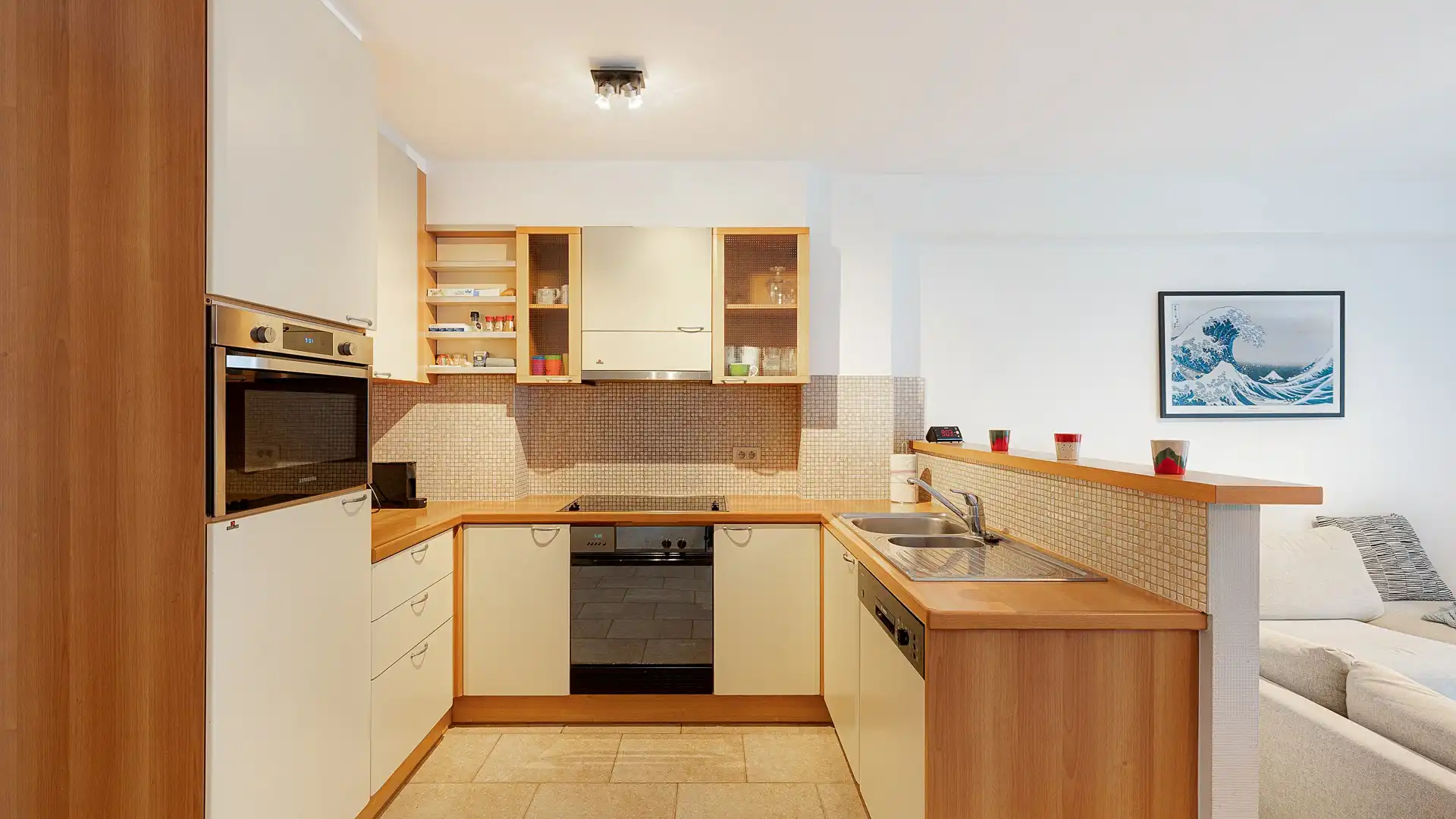 Appartement met drie slaapkamers en extra groot terras/tuin  foto 3