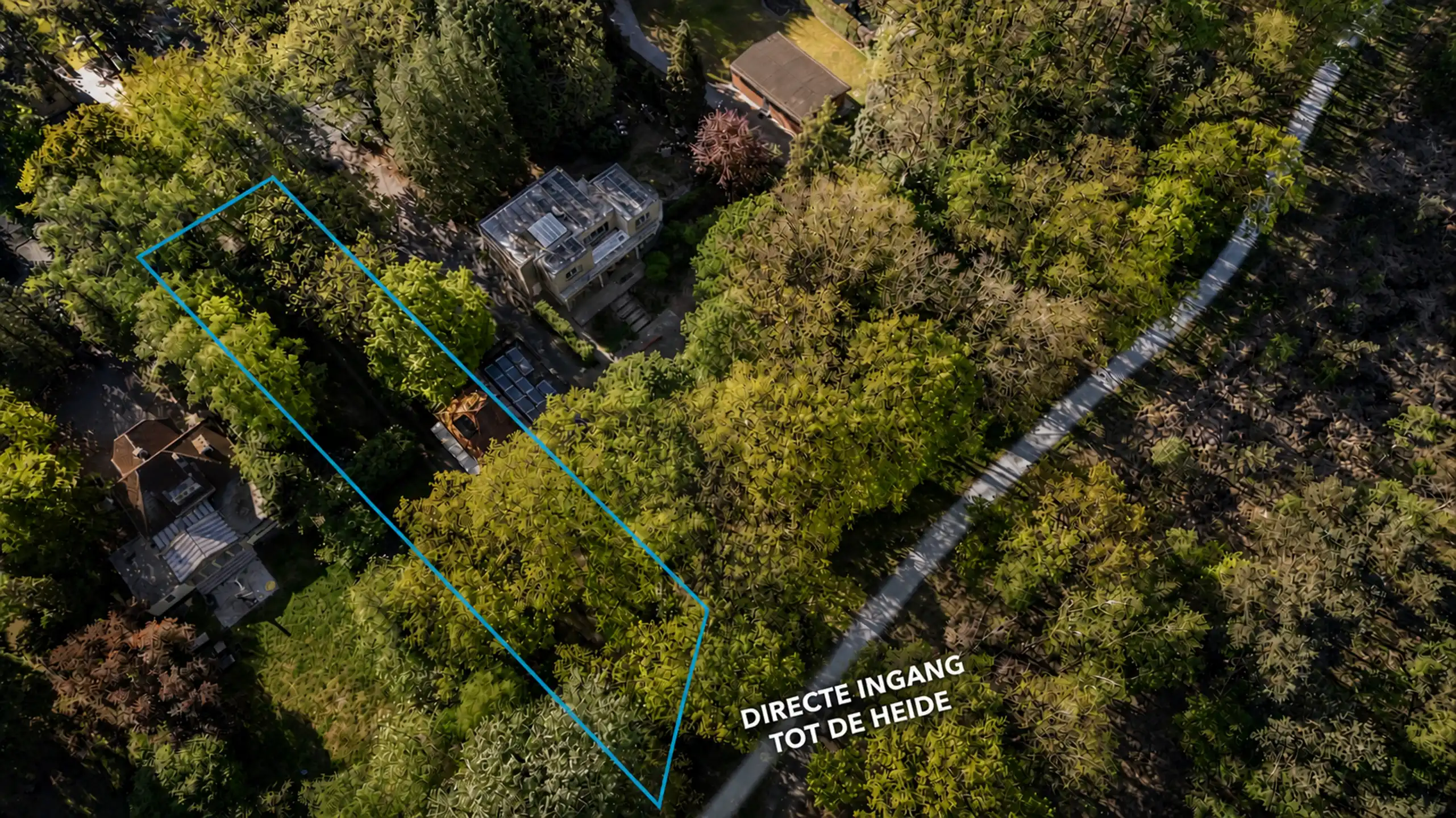 Hoofdfoto van de publicatie: Prachtig perceel met directe ingang tot de Heide