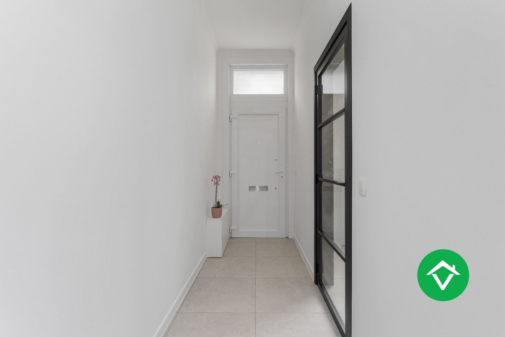 Rijwoning met 4 slaapkamers en stadstuin op centrale ligging te Roeselare foto 3