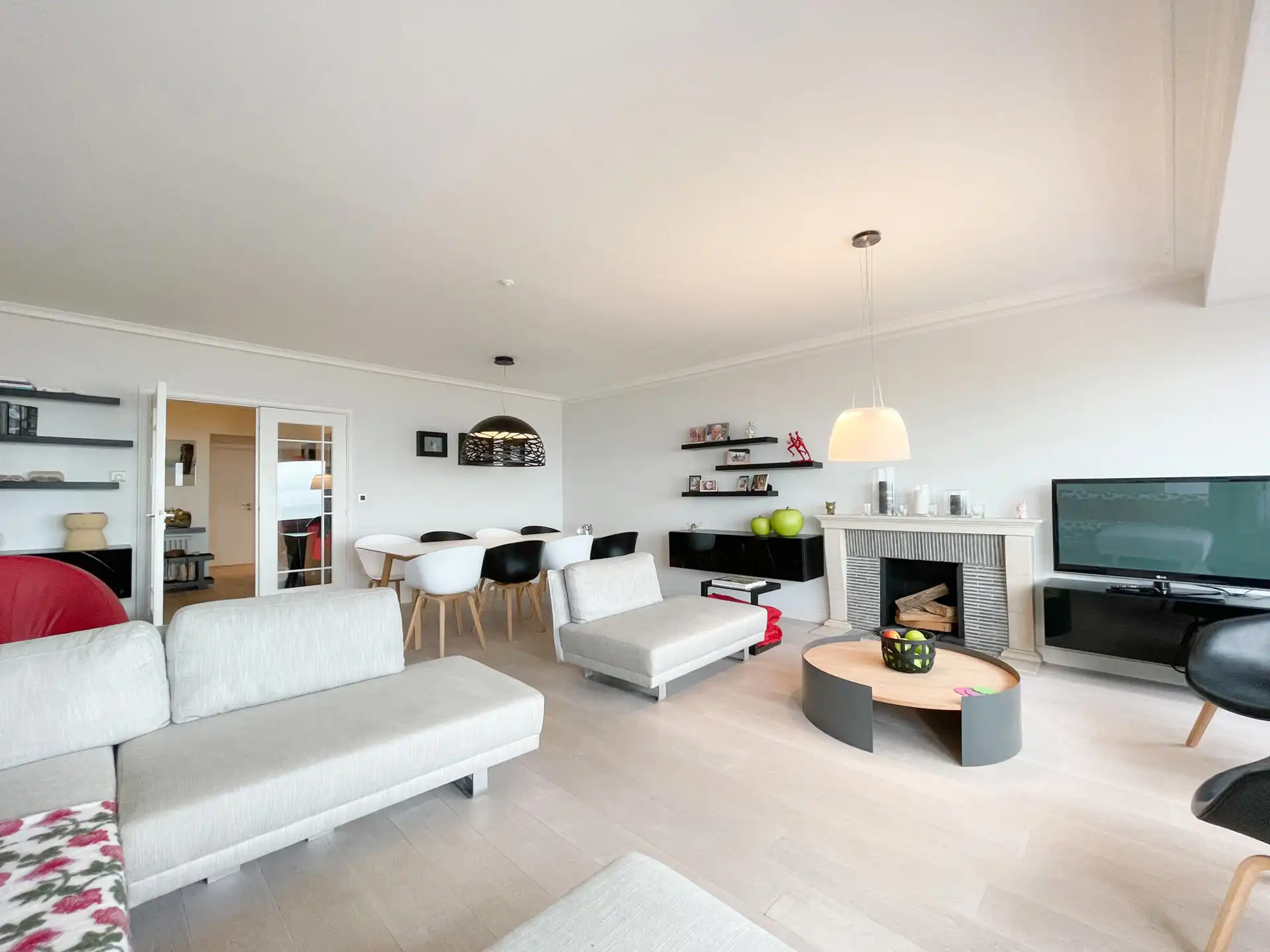 Ruim appartement op Zeedijk Zoute, aan het Albertplein foto 4