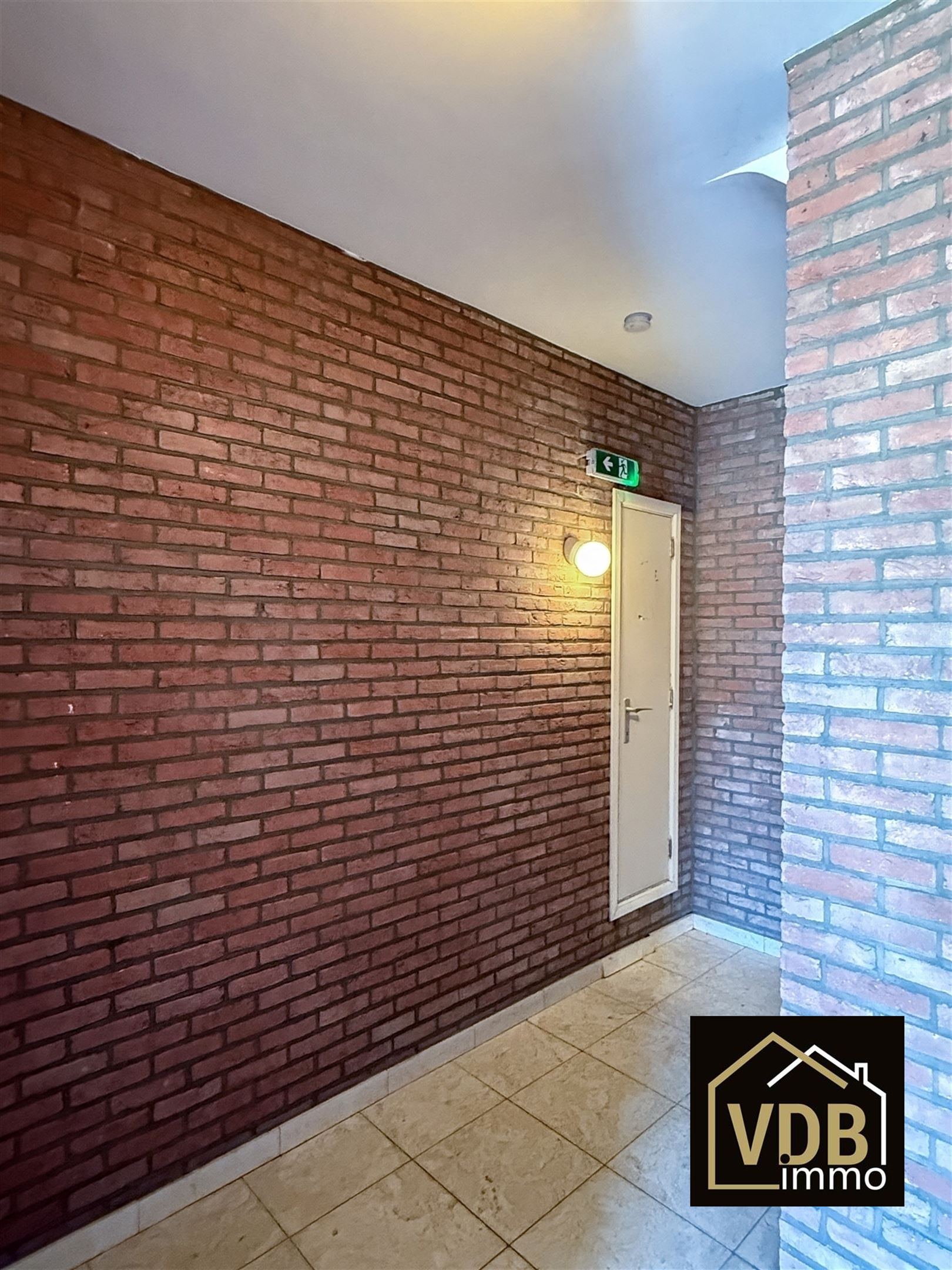 GERENOVEERD APPARTEMENT - 2 SLAAPKAMERS foto 35