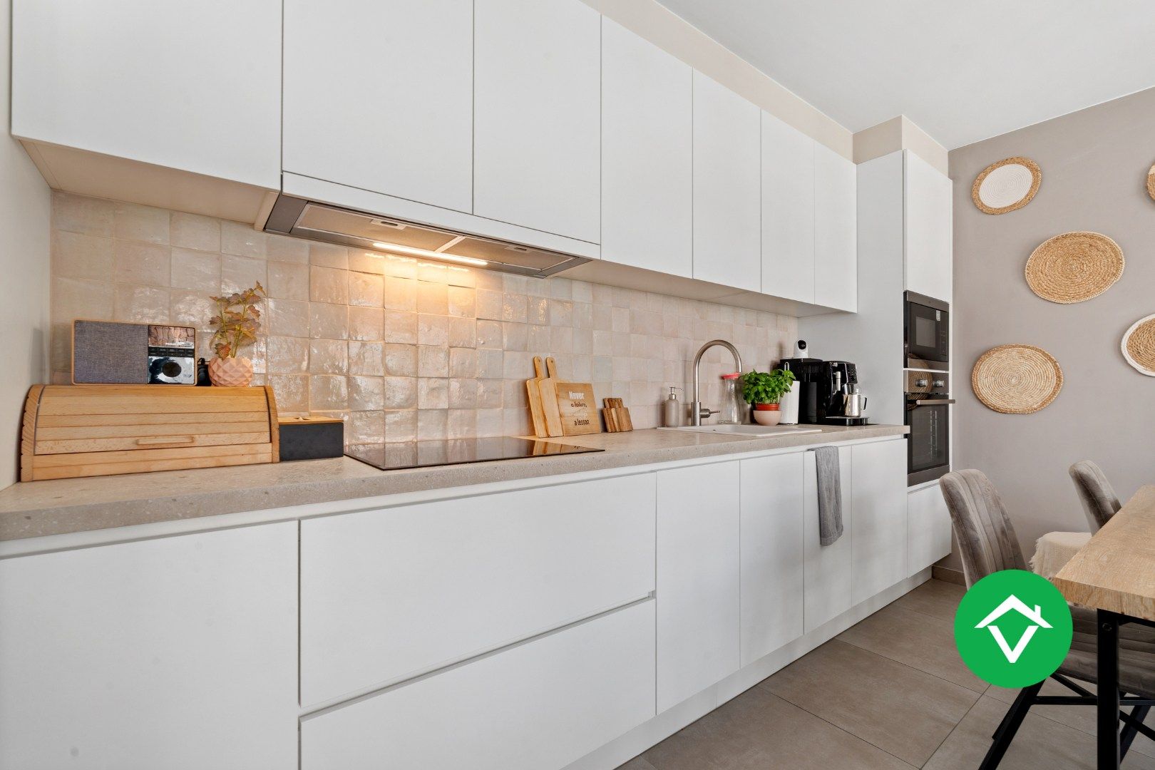 Recent nieuwbouwappartement gelegen op topligging te Eernegem foto 6