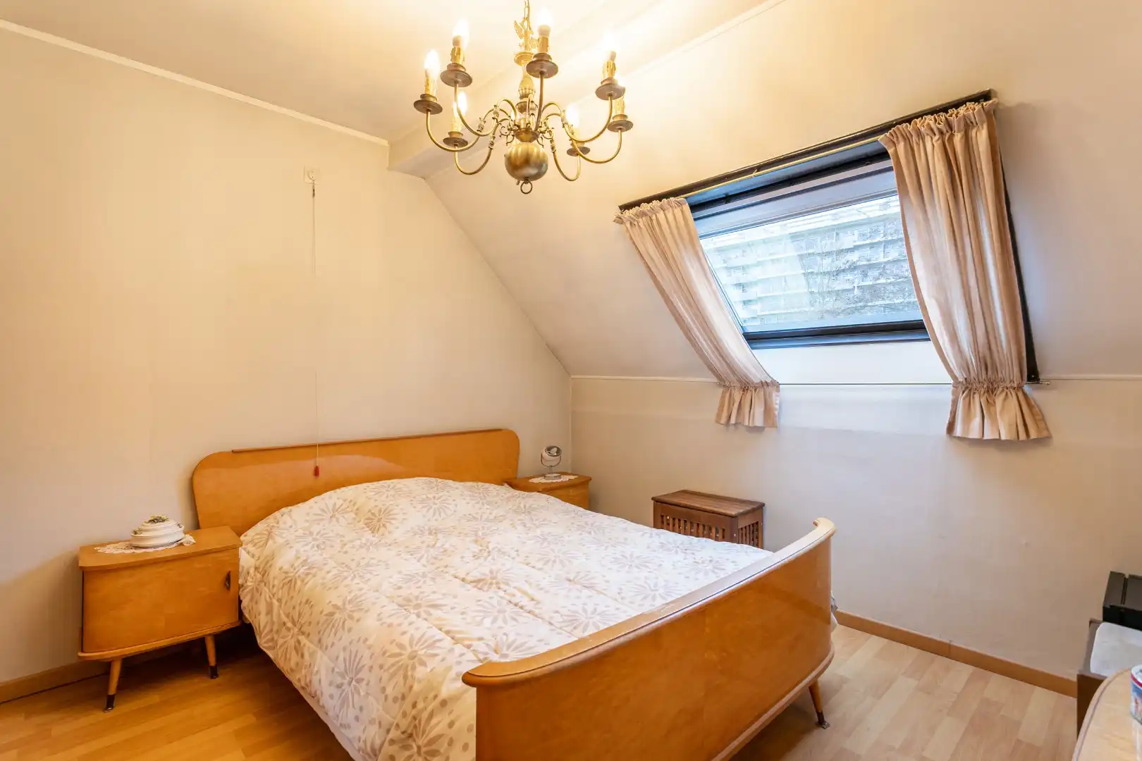 Solide 3-gevel woning met 3 slaapkamers, tuin en garage nabij centrum Halle foto 22