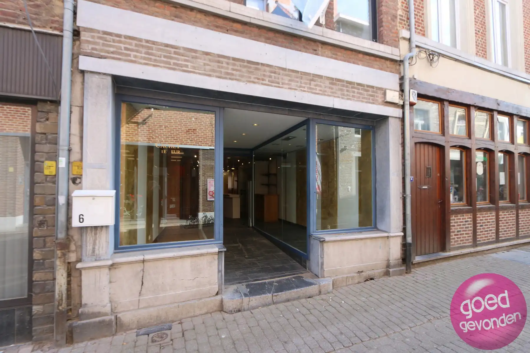 HANDELSHUIS - VEEL PASSAGE - INSTAPKLAAR - 2 à 3 SLK - KOER foto 3