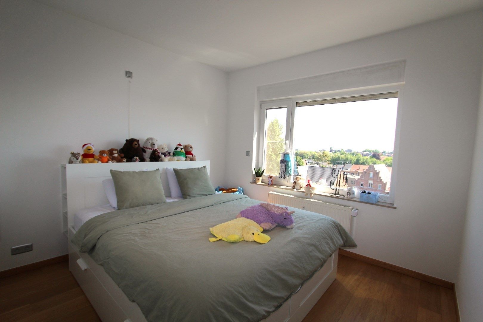 RUIM APPARTEMENT MET 3 SLAAPKAMERS foto 10