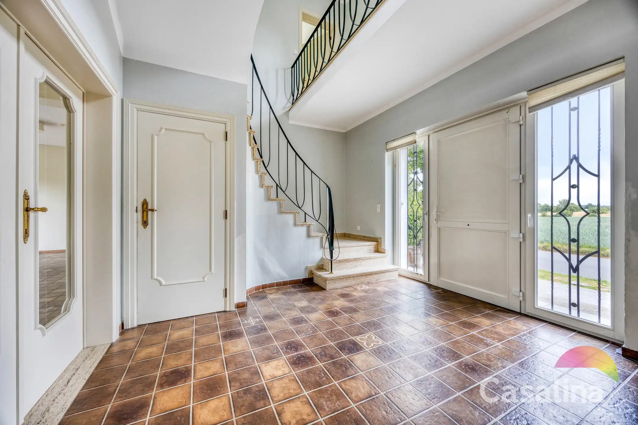 Prachtige Villa  met mooie tuin  foto 4