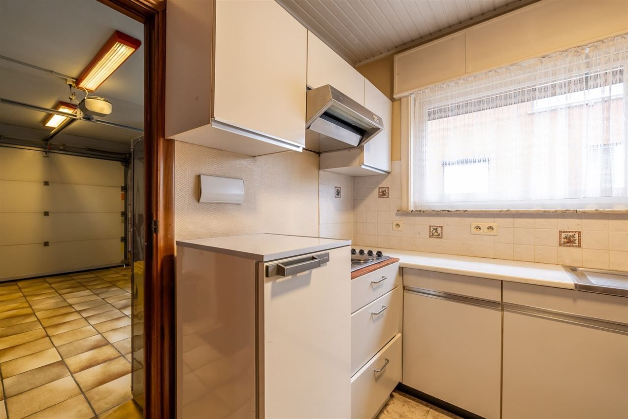 Te renoveren woning met 4 slk. in het hart van Averbode foto 10