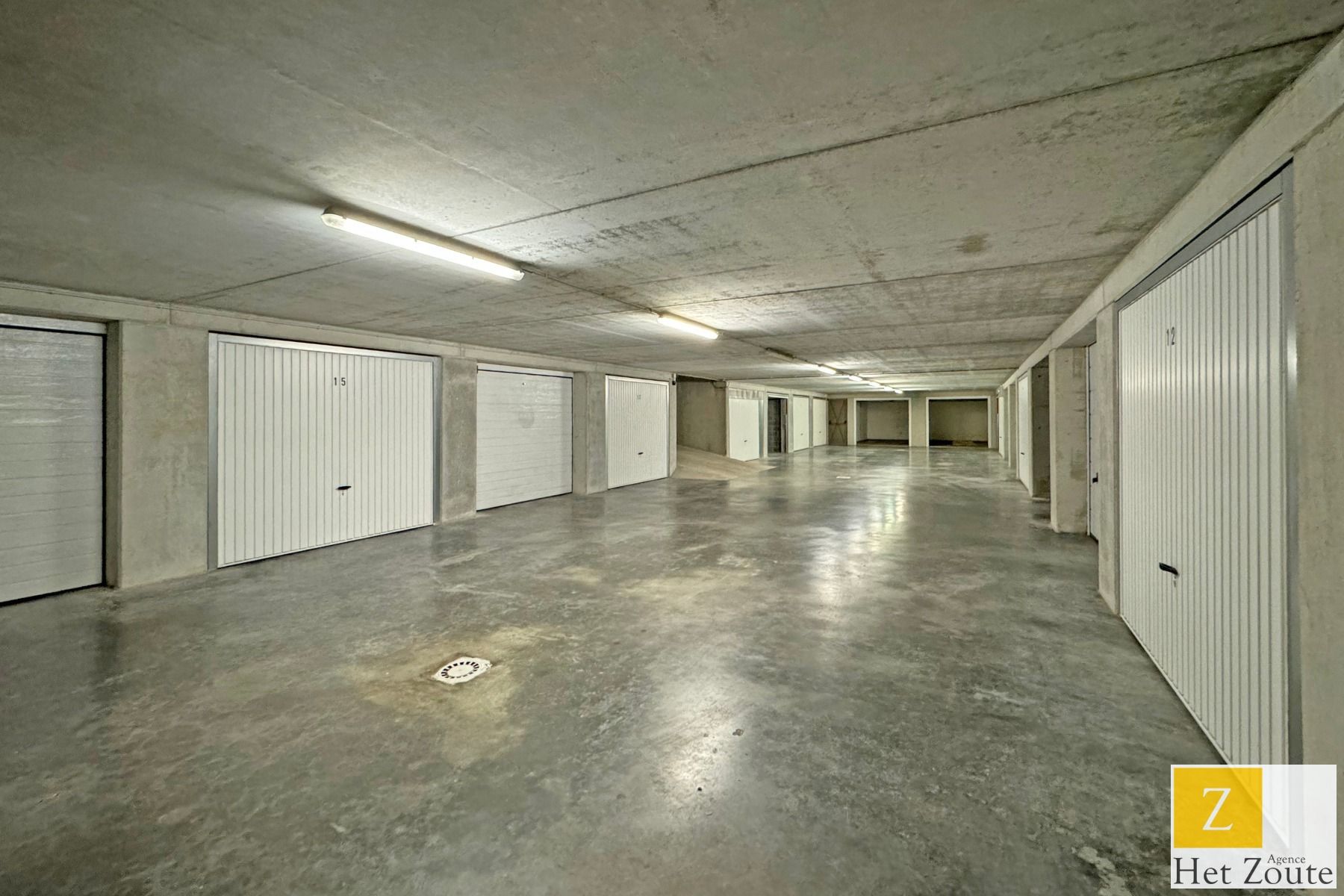 Ruime tandem garagebox op de Elizabetlaan foto 2