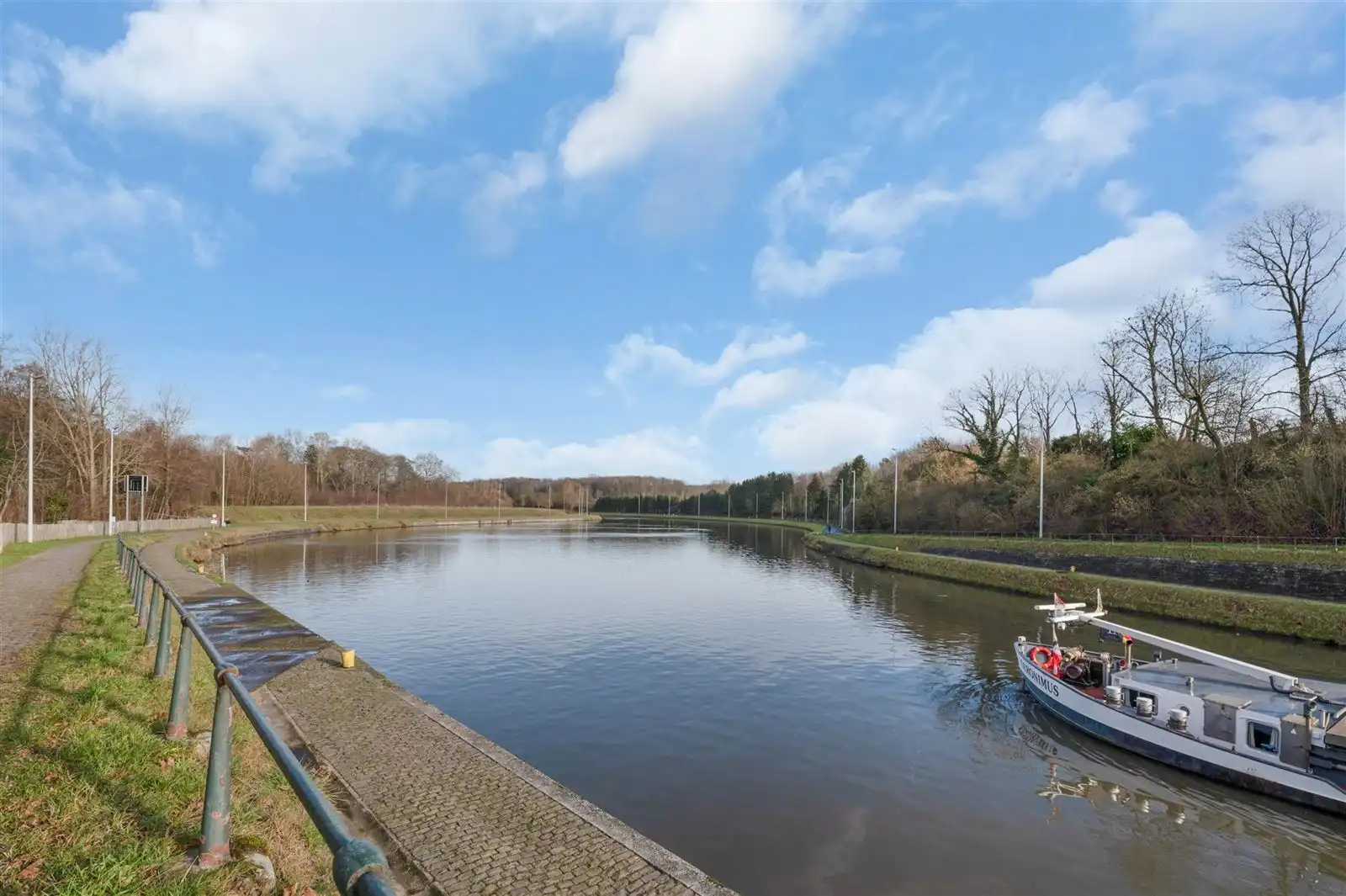 gezinswoning met tuin op 1are67 foto 2