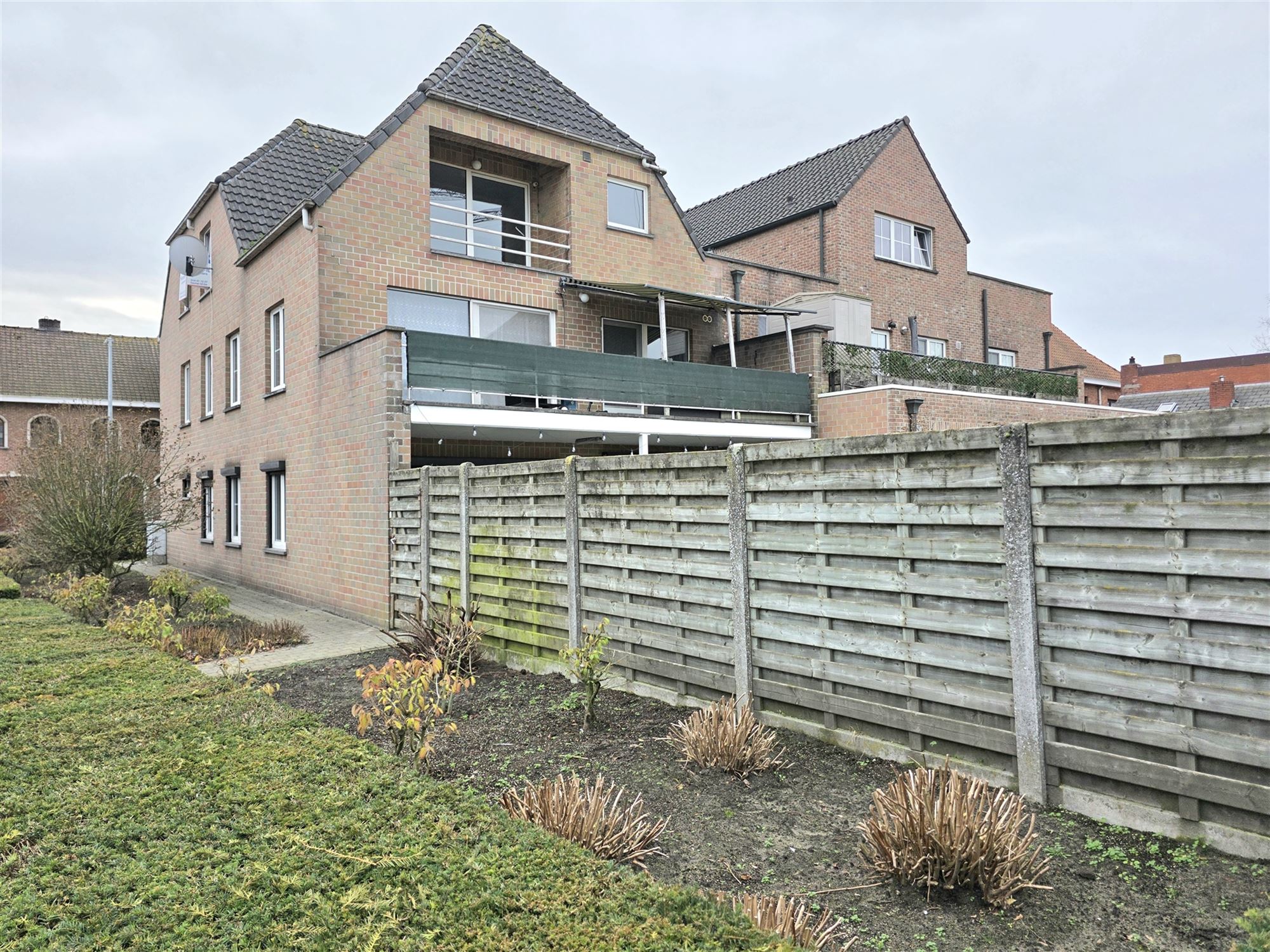 Instapklaar appartement met 2 slpks en garage in centrum  foto 3