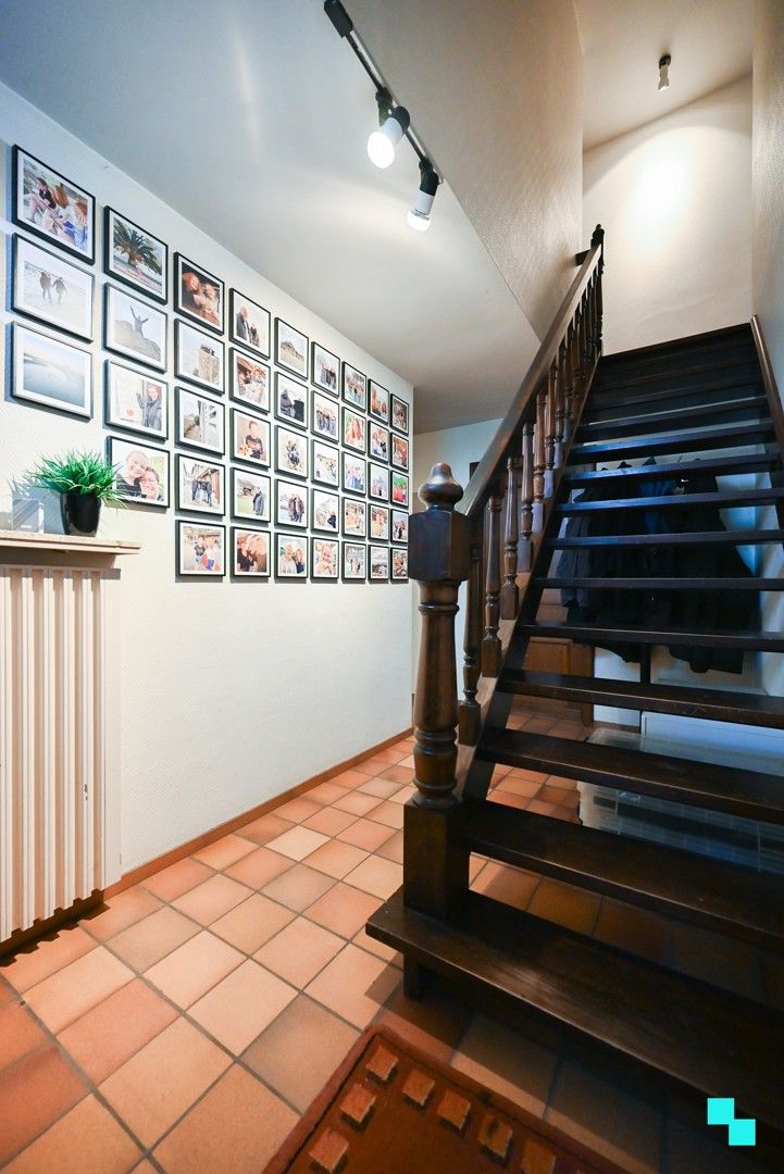 Uitzonderlijke eigendom bestaande uit een gezinswoning & afzonderlijk (kantoor)gebouw te Izegem foto 4