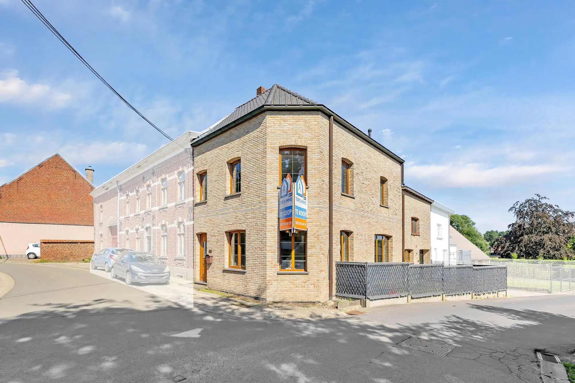 Charmante en lichtrijke woning met 3 slpk in het centrum foto {{pictureIndex}}