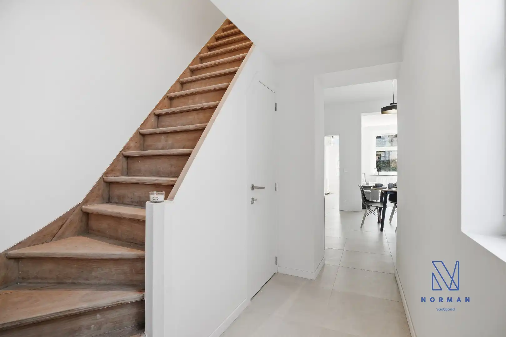 Volledig gerenoveerde woning te koop in het centrum van Ingelmunster met 3 slaapkamers. foto 8