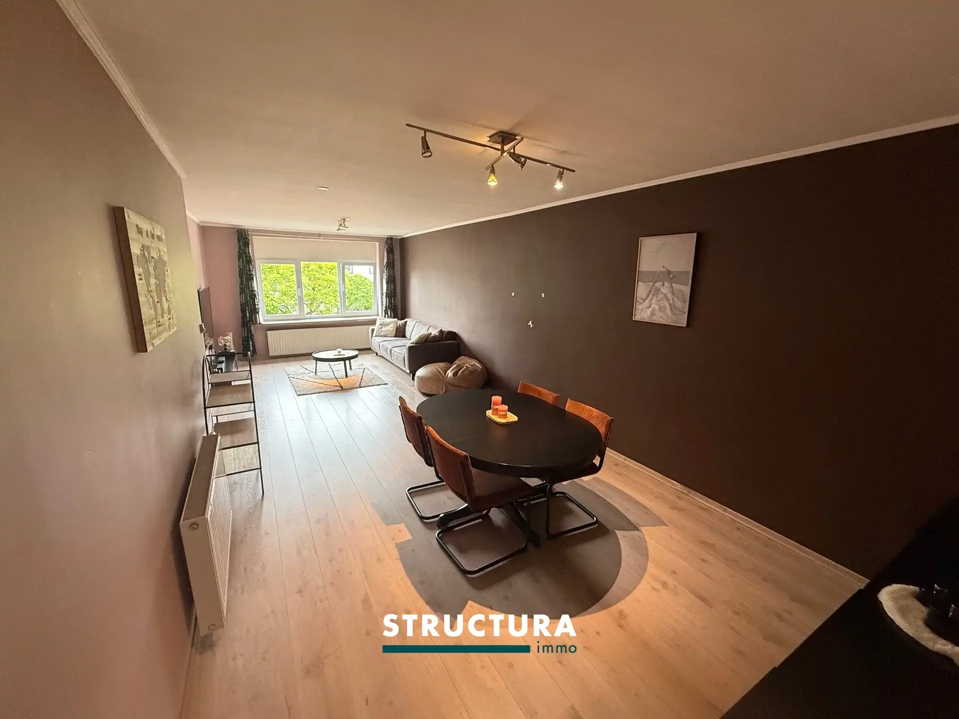 Ruim appartement met 2 slpk's en met terras foto 2