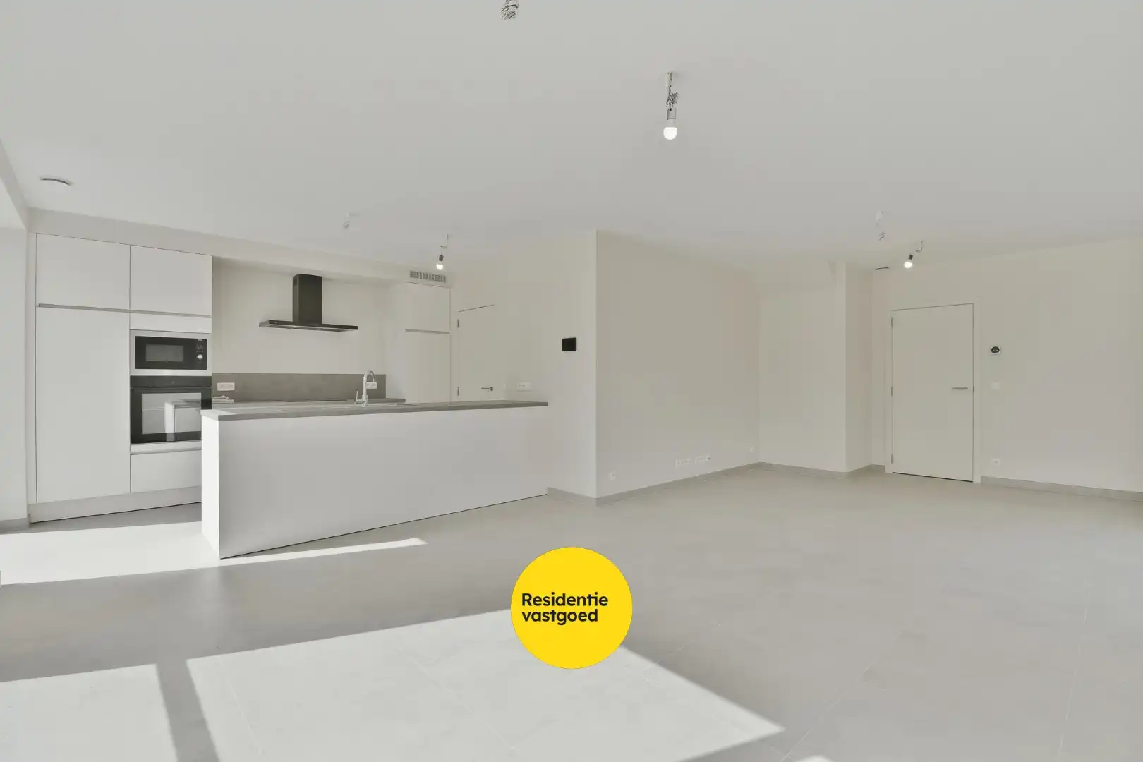 Nieuwbouwwoning met 3 slaapkamers en tuin te huur in Eernegem!  foto 2