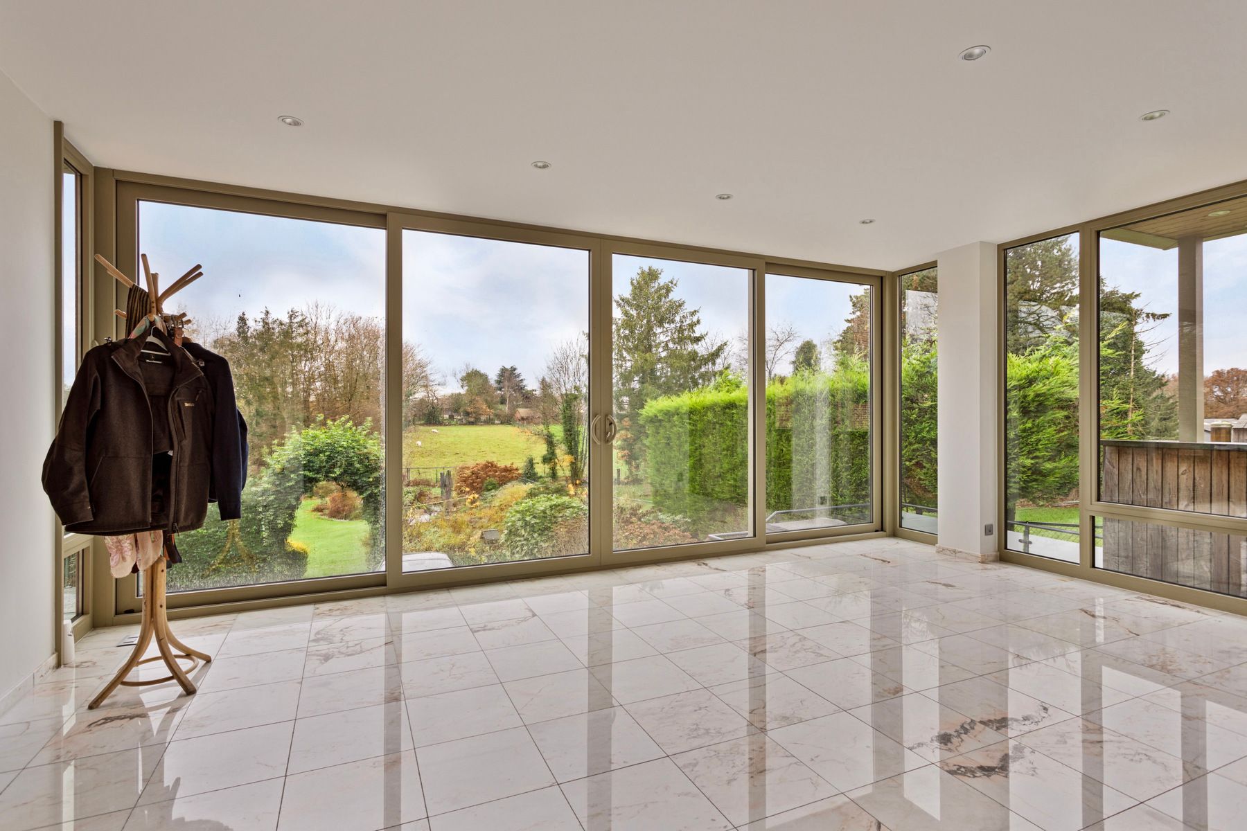 Prachtig landelijk gelegen woning met 3 slaapkamers.  foto 11