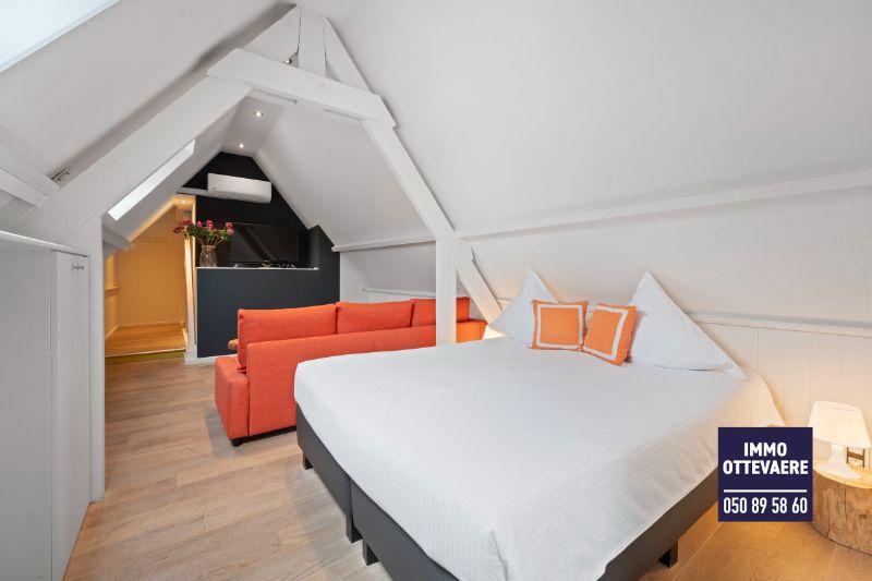 TE KOOP Charmante villa in Knokke met zicht op de polders. foto 24