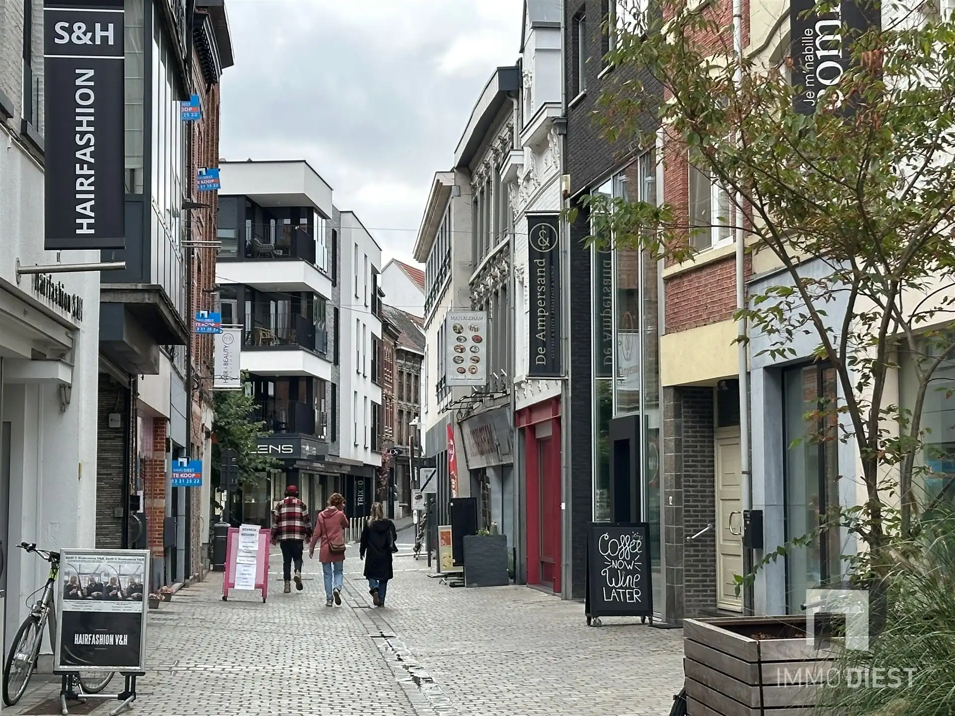 Handelspand in de mooiste winkelstraat van Dies foto 8