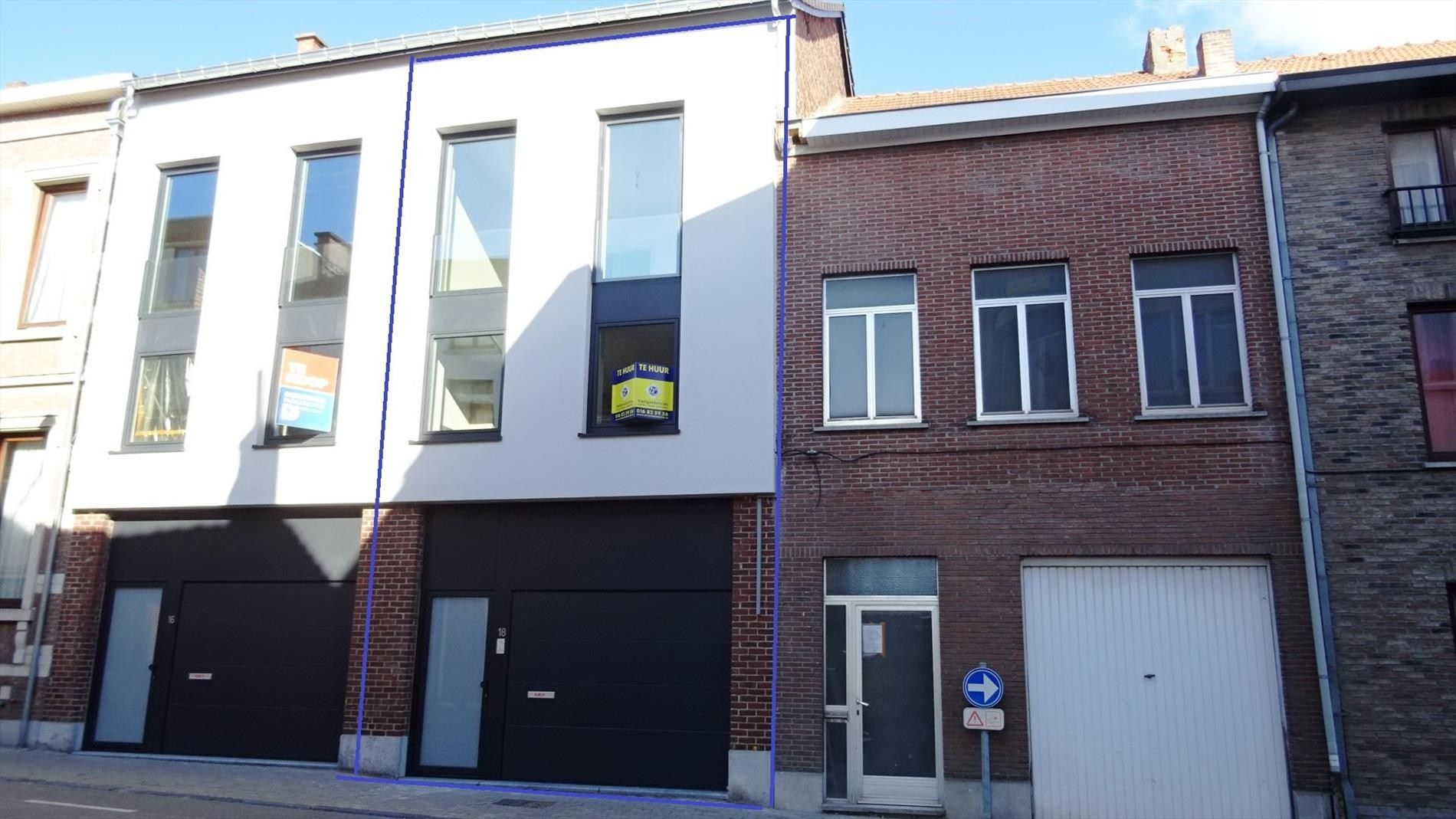 Moderne bel-etage woning zeer goed gelegen in centrum foto {{pictureIndex}}