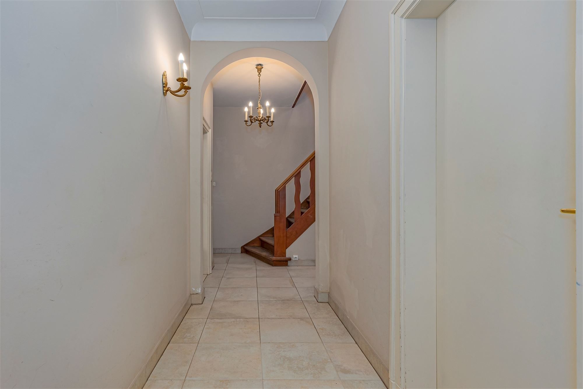 
Instapklare woning met 6 slaapkamers op toplocatie in Beerse foto 4