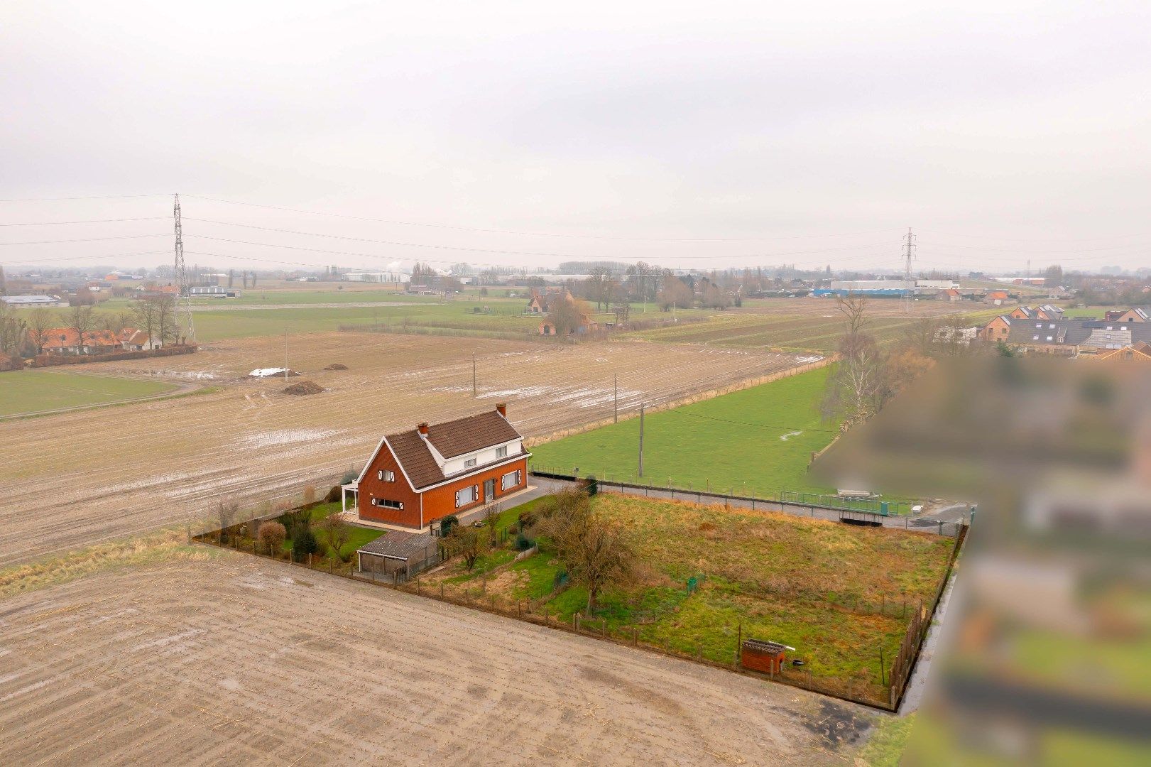 PRACHTIG GELEGEN ALLEENSTAANDE WONING OP 2.009 m²  foto 4
