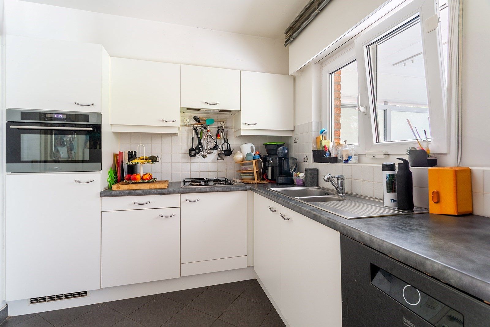 Aangenaam gelijkvloers appartement met groen en open uitzicht! foto 10