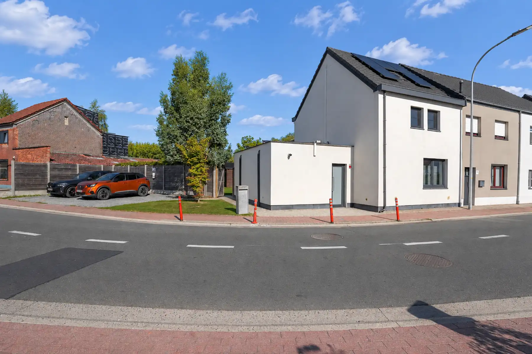 Knap gerenoveerde half open bebouwing te Londerzeel Sint-Jozef foto 2