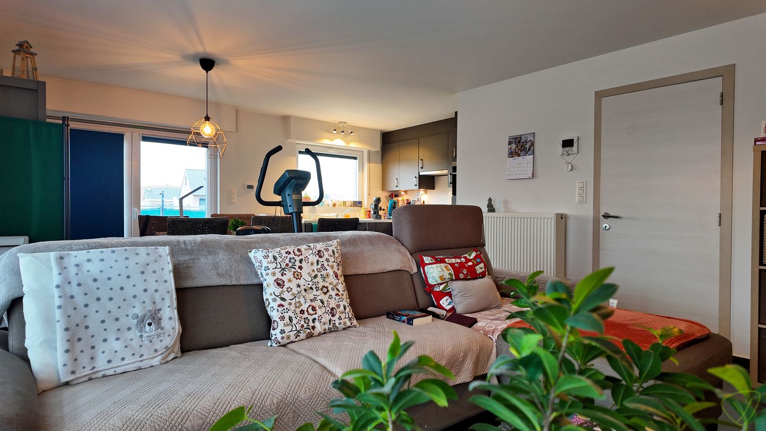 Gezellig appartement in rustige residentie ‘Paulien’ te Eeklo! foto 6