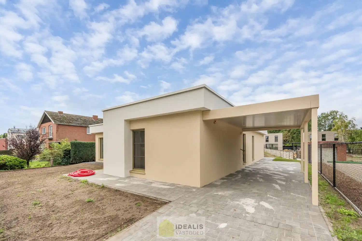 Schitterend volledig vernieuwde woning met 3 ruime slaapkamers foto 3