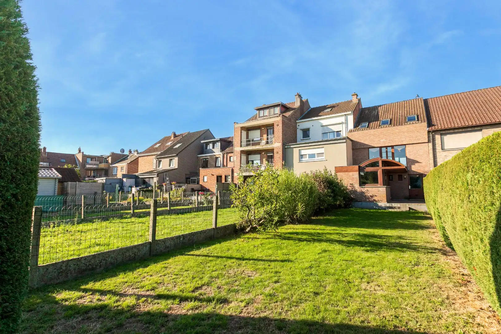 Karaktervolle architectenwoning (EPC B) met 3 slpks, garage en tuin te Lot foto 12