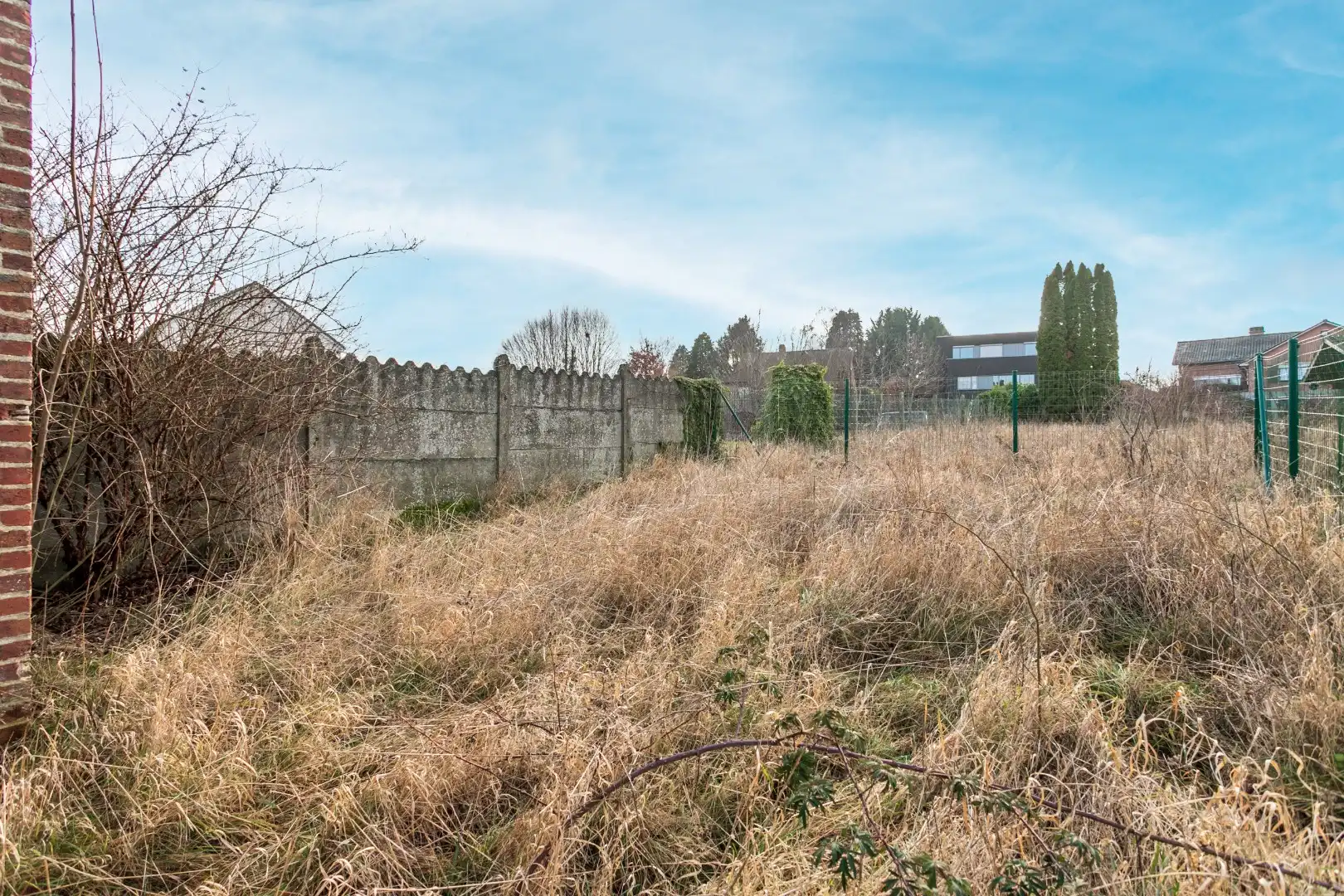 Kraktervolle woning met veel potentieel, 2 autostaanplaatsen en tuin te Dworp foto 15