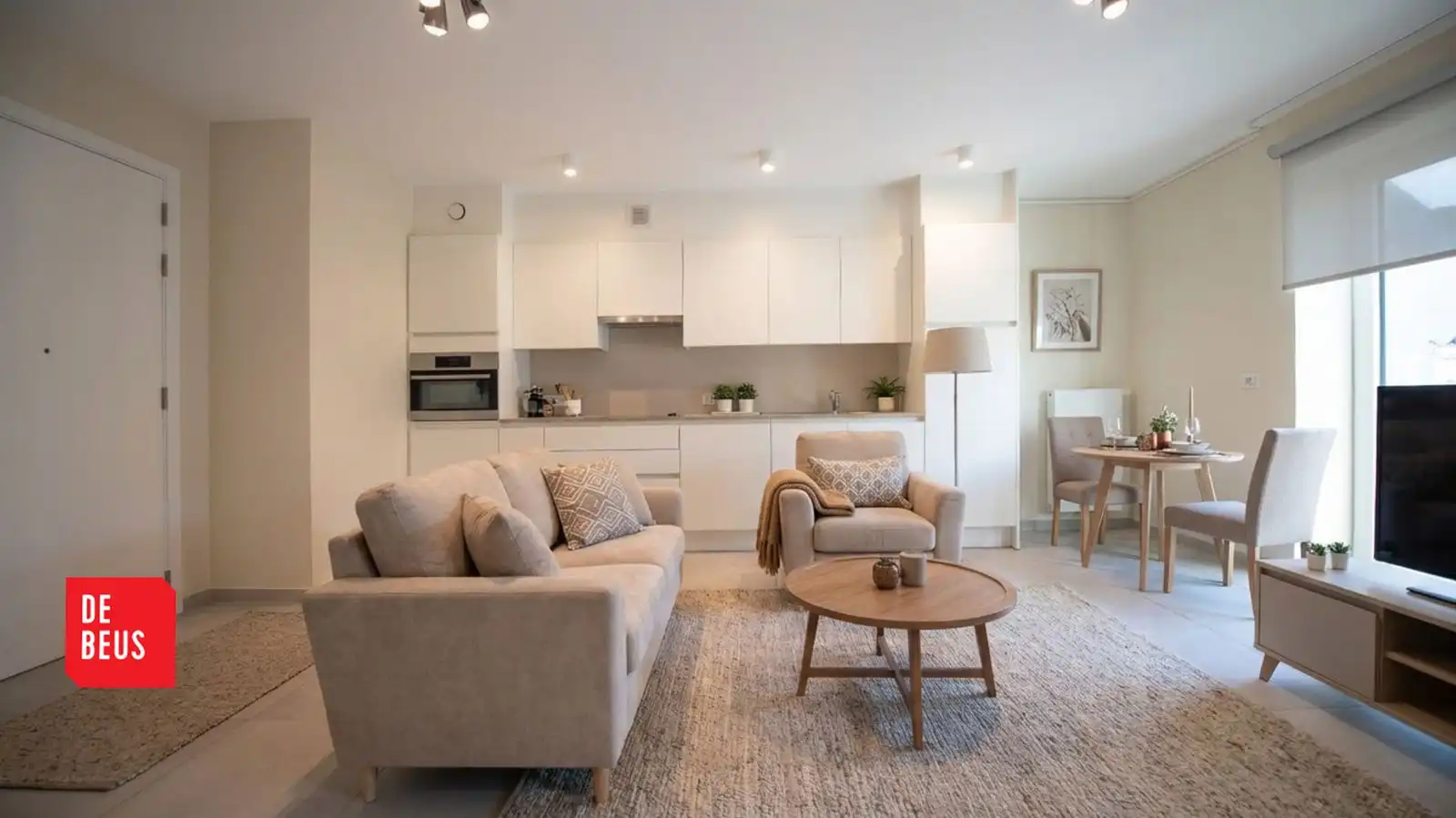 Instapklaar appartement met 1 slpk in het centrum van Oostende foto {{pictureIndex}}