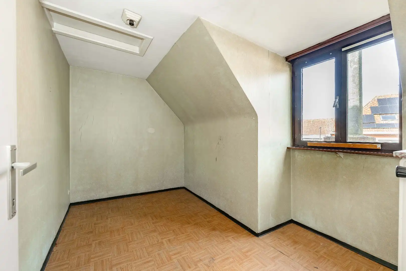 Te renoveren woning met tal van potentieel in centrum Aarsele foto 17