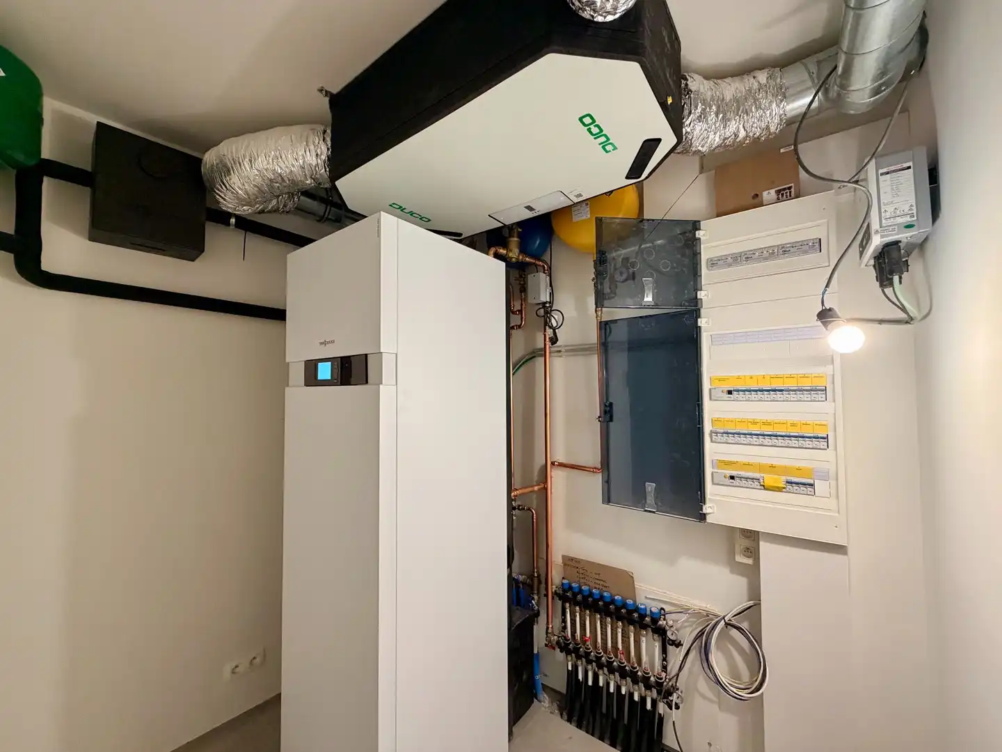 Gelijkvloers nieuwbouwappartement met uitzonderlijk E-peil te centrum Tielt! foto 6