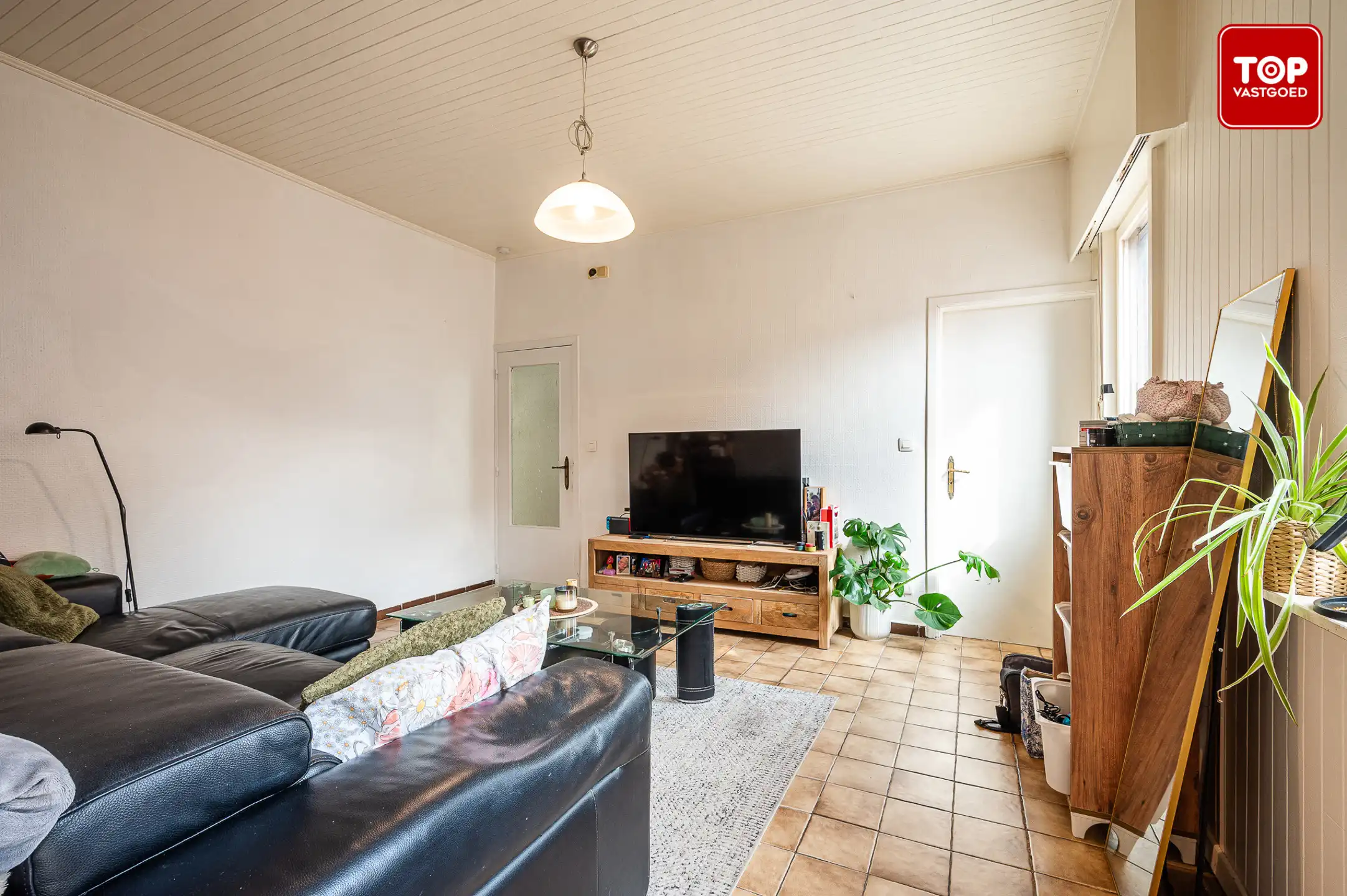 Charmante woning dichtbij centrum Waarschoot foto 5