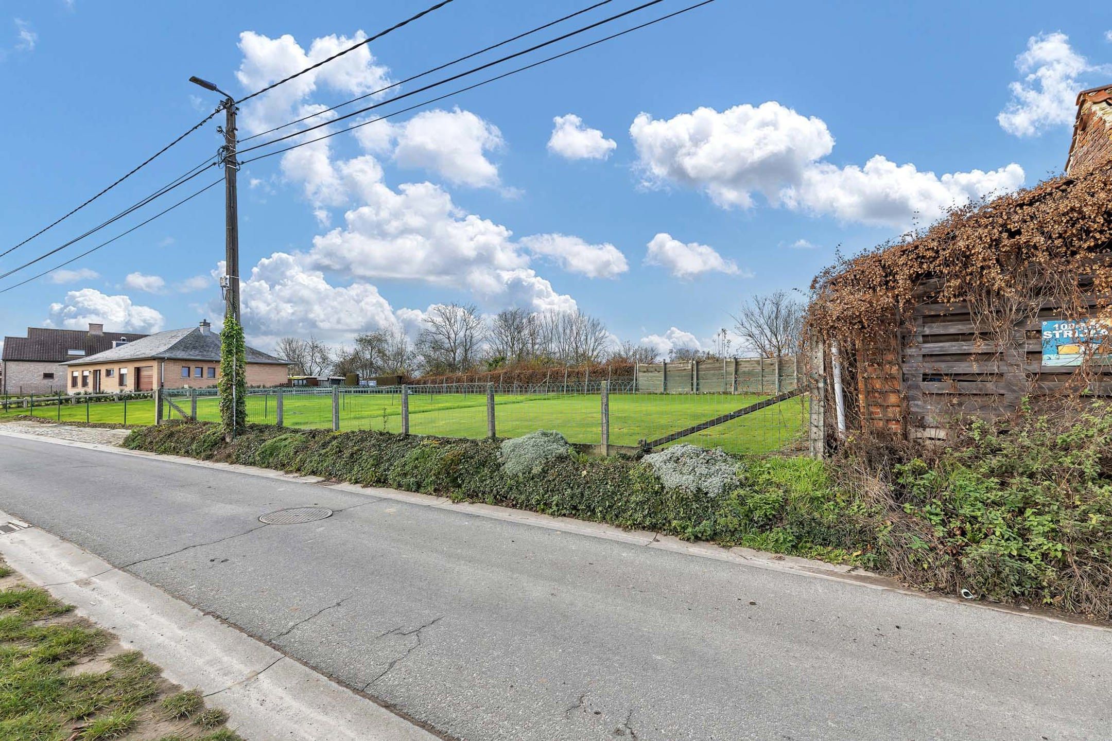 Perceel grond voor open bebouwing op 3a 67ca foto 12