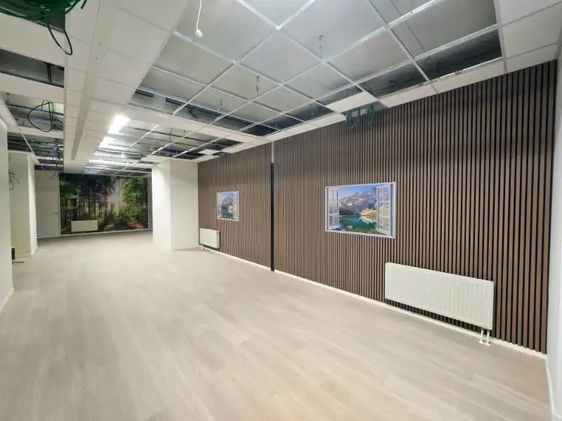 Magazijn met kantoren te huur foto 7